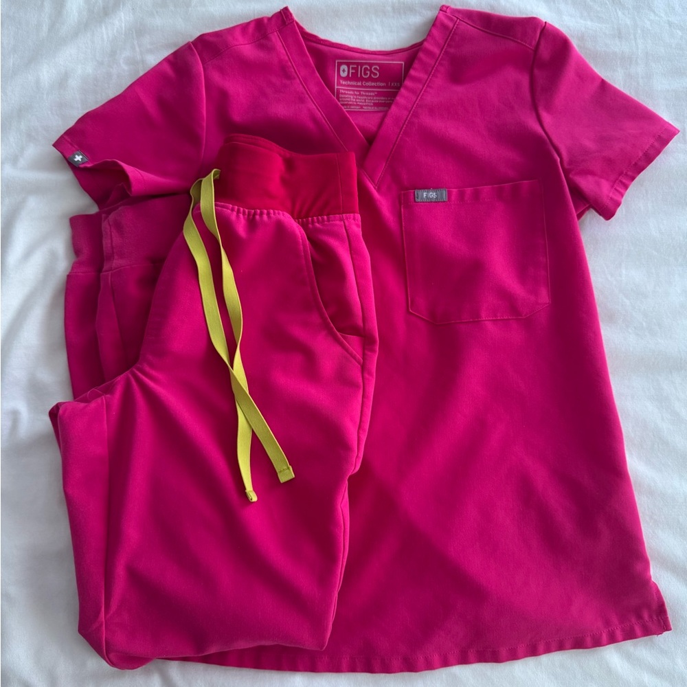 Figs Shocking Pink Scrub Set